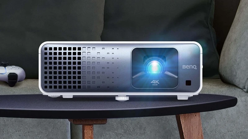 BenQ uvedl 4K herní projektory TK710 a TK710STi